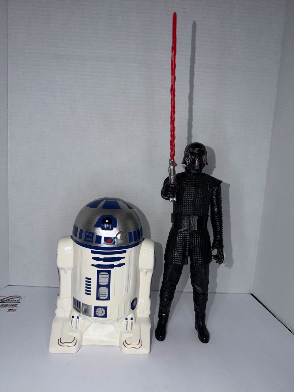 Star Wars Black Kylo Ren & White R2-D2 Action Figures with Red Lightsaber